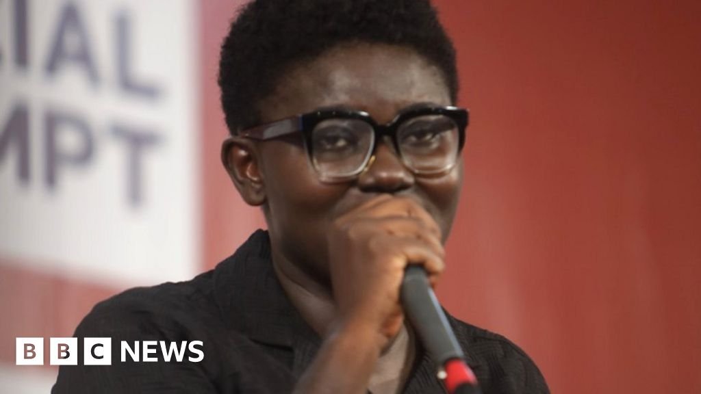 Afua Asantewaa: Ghanaian media personality ends 126-hour singing marathon