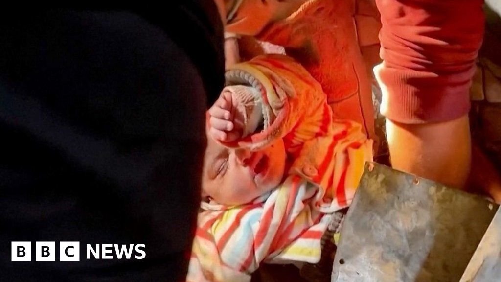 Gaza Baby pulled alive from rubble after Israeli air strike on Rafah