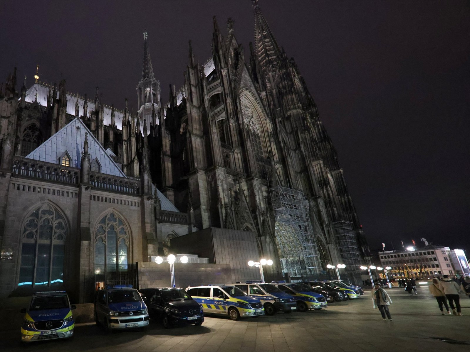German police search Cologne Cathedral after security threat | News