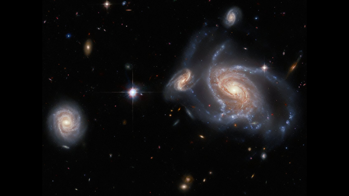 Hubble Space Telescope spots a festive gathering of spiral galaxies (image)