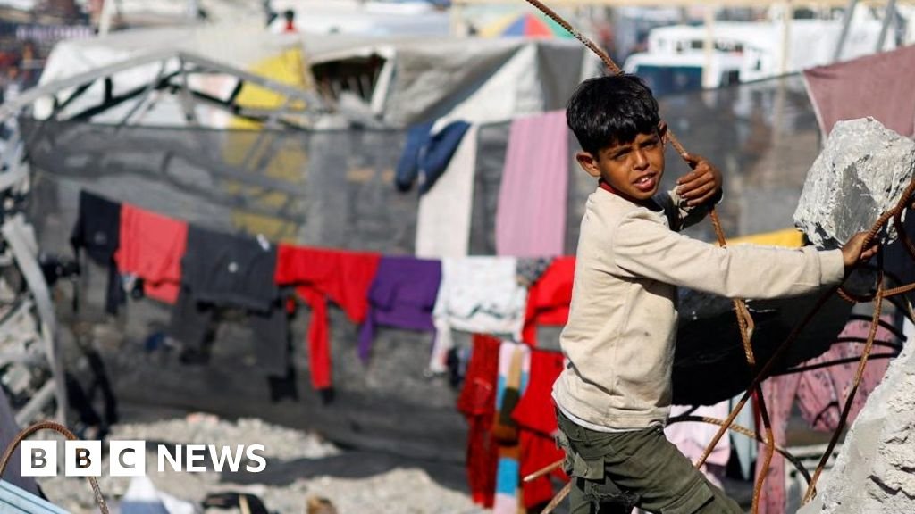 Israel Gaza war Displaced Gazans living in the open UN says