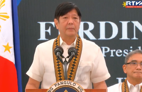 Marcos signs laws upgrading SUCs, creating med schools