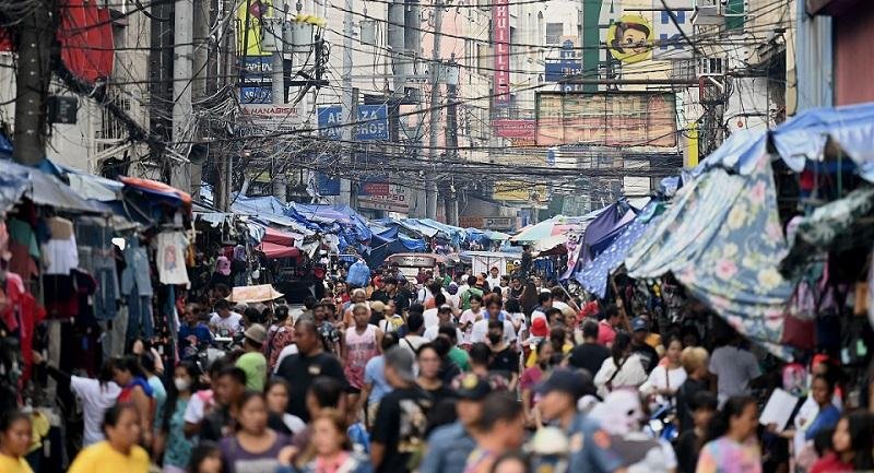 Pulse Asia 4 of 10 Filipinos see 2023 holiday celebration as prosperous as 2022