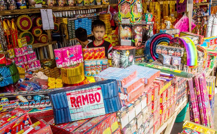 To ban or not to ban: Pinoys’ penchant for firecrackers to herald the start of the New Year coming to an end?