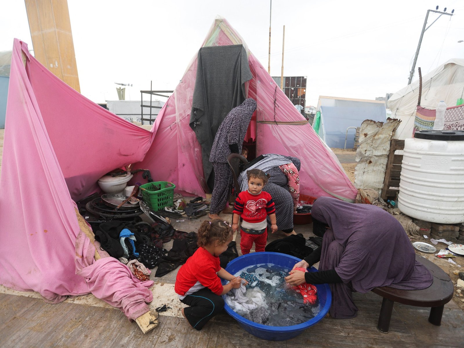 UN deplores aid barriers as Israel’s Gaza onslaught steps up | Israel-Palestine conflict News