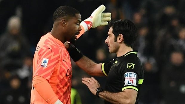 AC Milan goalkeeper Maignan walks off field after racist chants, game suspended briefly