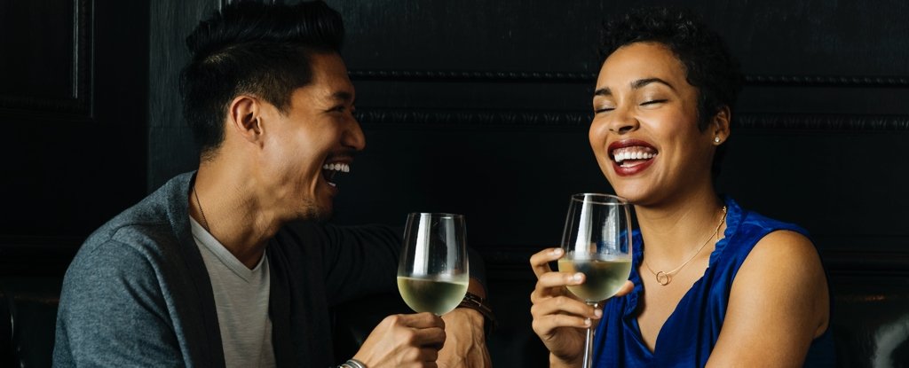 Alcohol Doesnt Make People Seem More Attractive Study Finds ScienceAlert