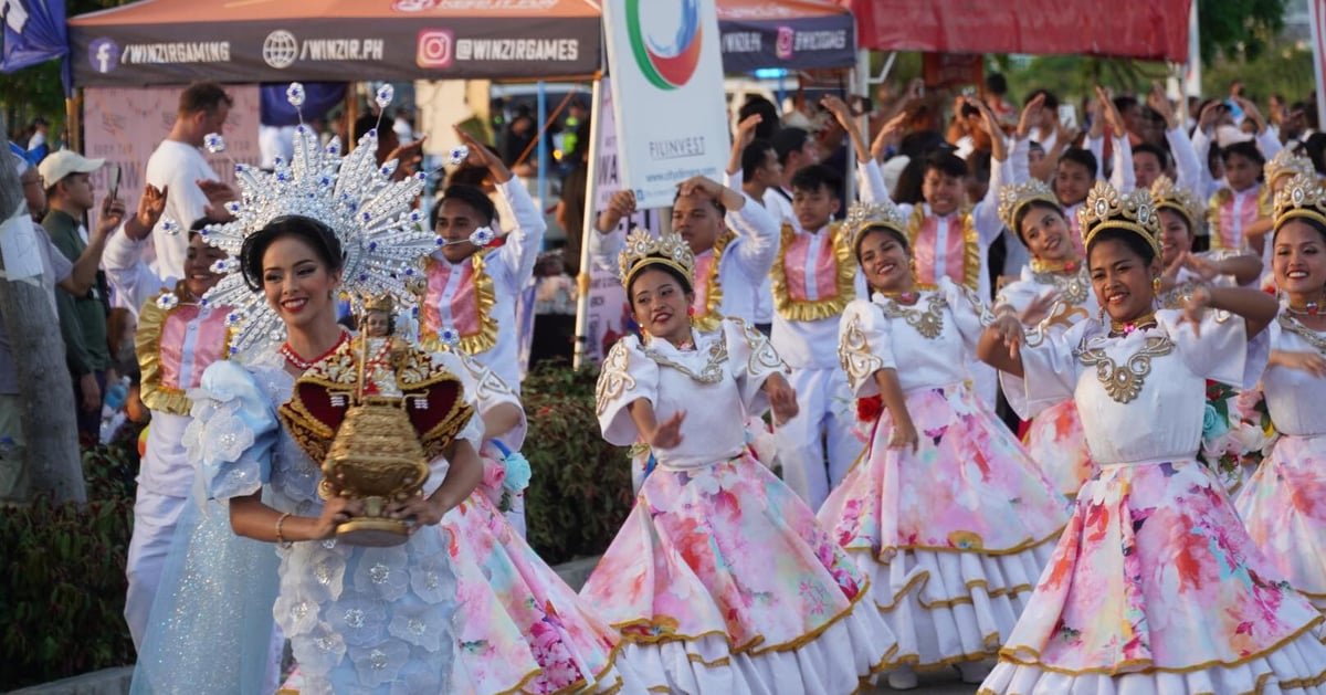Canlaon City, Barangay Guadalupe champions in Sinulog grand parade 2024