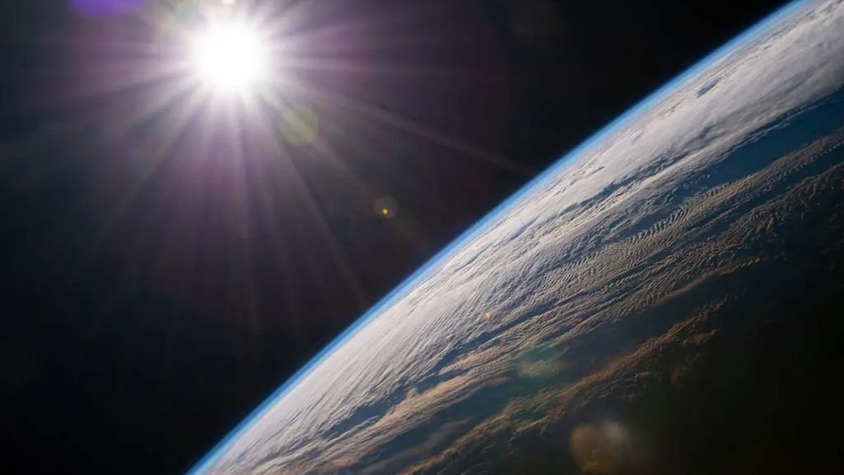 ‘Cooling glass’ could fight climate change by reflecting solar radiation back into space