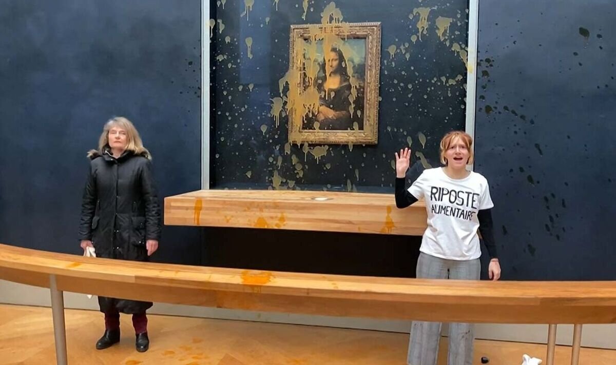 Eco-protesters throw lentil soup at Mona Lisa in Louvre museum stunt | World | News