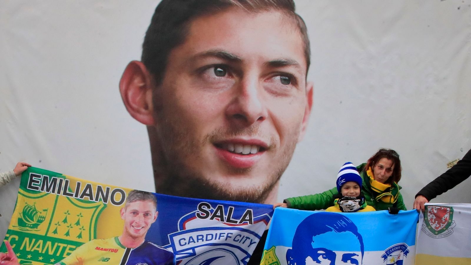 Emiliano Sala: Cardiff City suing football agent Willie McKay five years after plane disaster | Football News