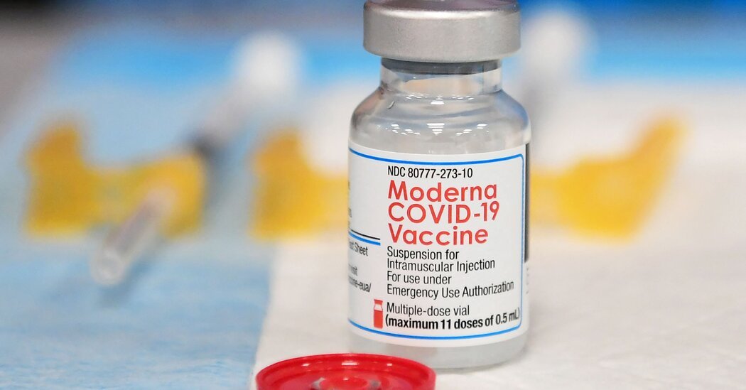 Florida Health Official Calls for Halt to Covid Vaccines