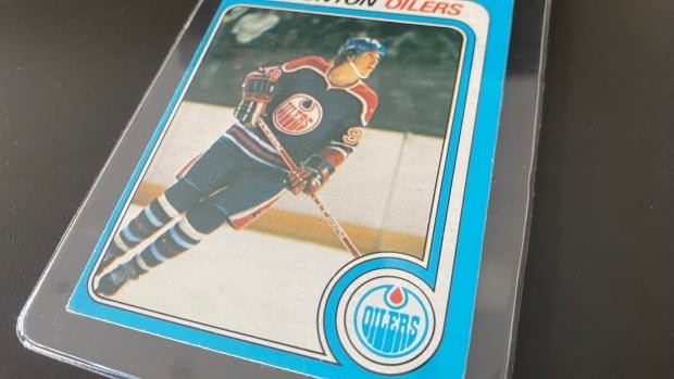 Gretzky rookie cards could be hiding in mystery collection put up for auction by Sask. family