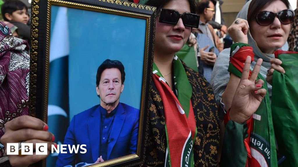 Imran Khan Pakistan former PM jailed in state secrets case as election looms