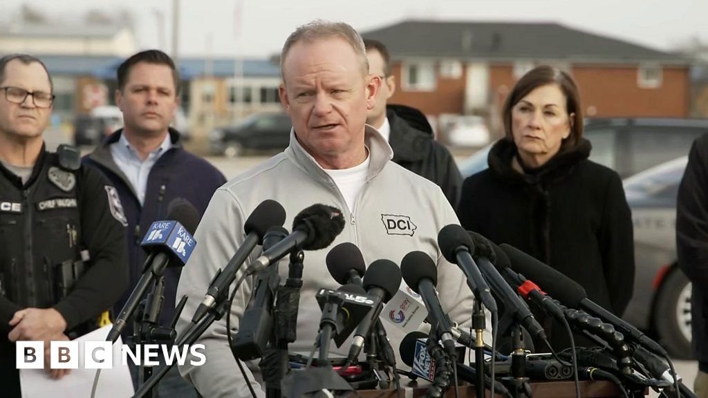 Iowa police chief overwhelmed by school shooting