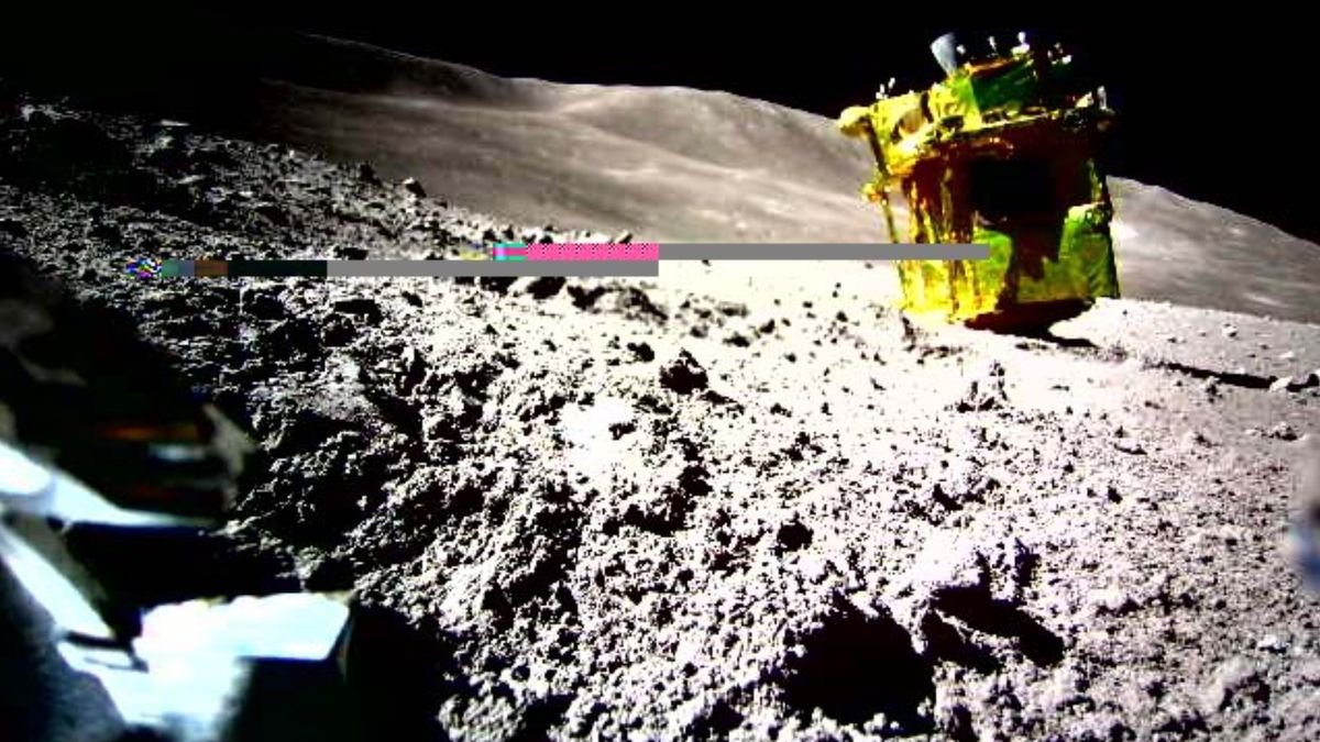 Japan’s SLIM moon lander photographed on lunar surface (image)