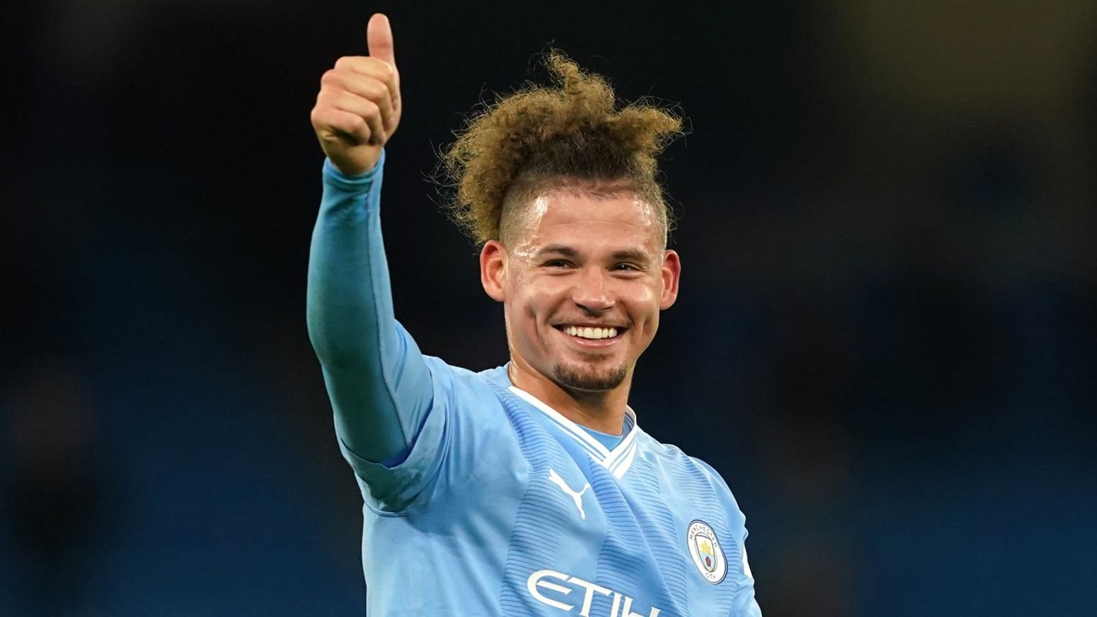 Kalvin Phillips: West Ham and Man City agree loan deal for midfielder | Football News