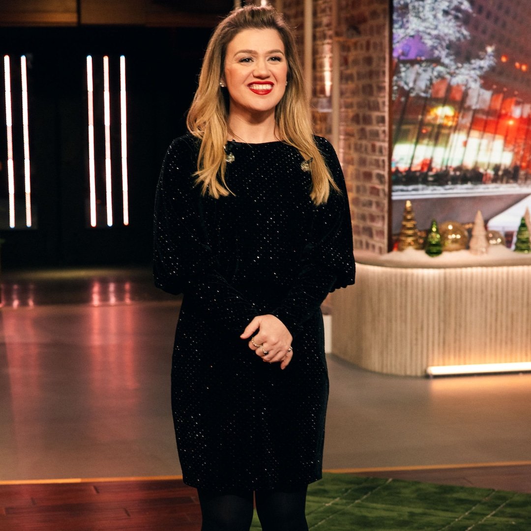 Kelly Clarkson Shares Insight Into Her Health and Weight-Loss Journey