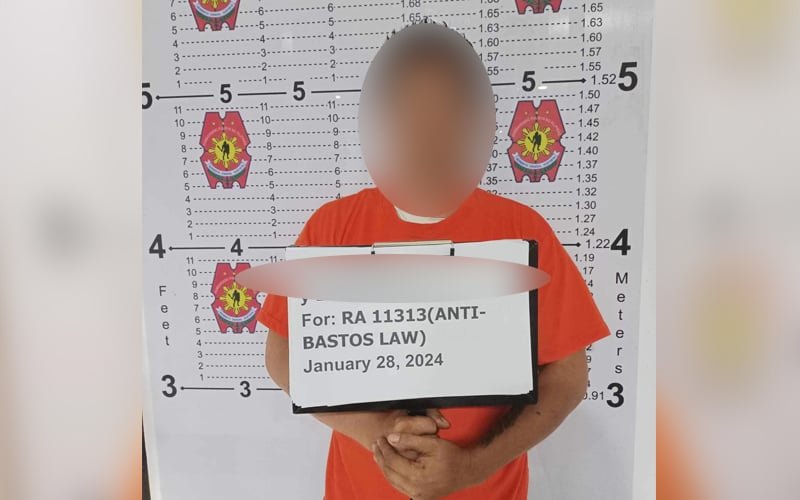 Man nabbed for doing lewd act in front of two minors