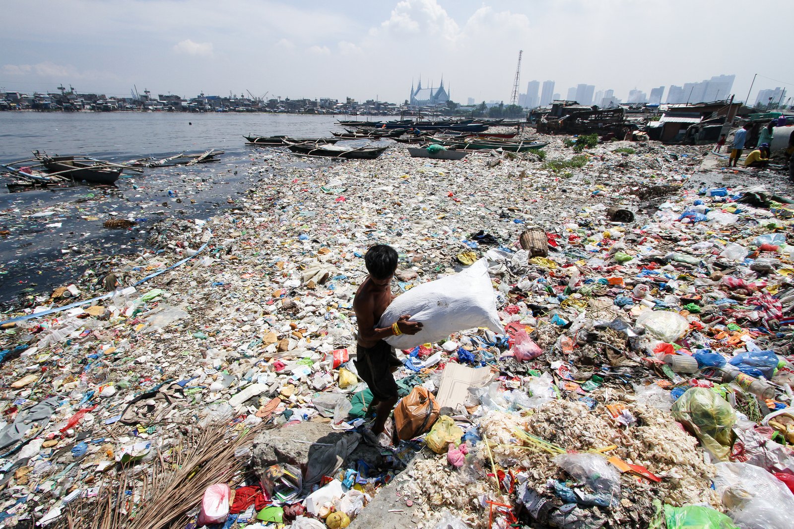 New study shows plastic waste ‘choking’ Manila Bay coastline