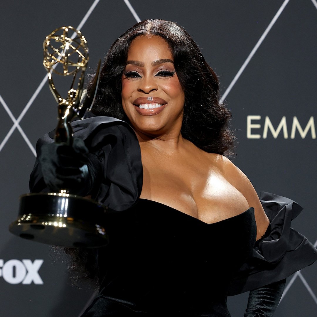 Niecy Nash Betts Details Motivation Behind Moving Acceptance Speech
