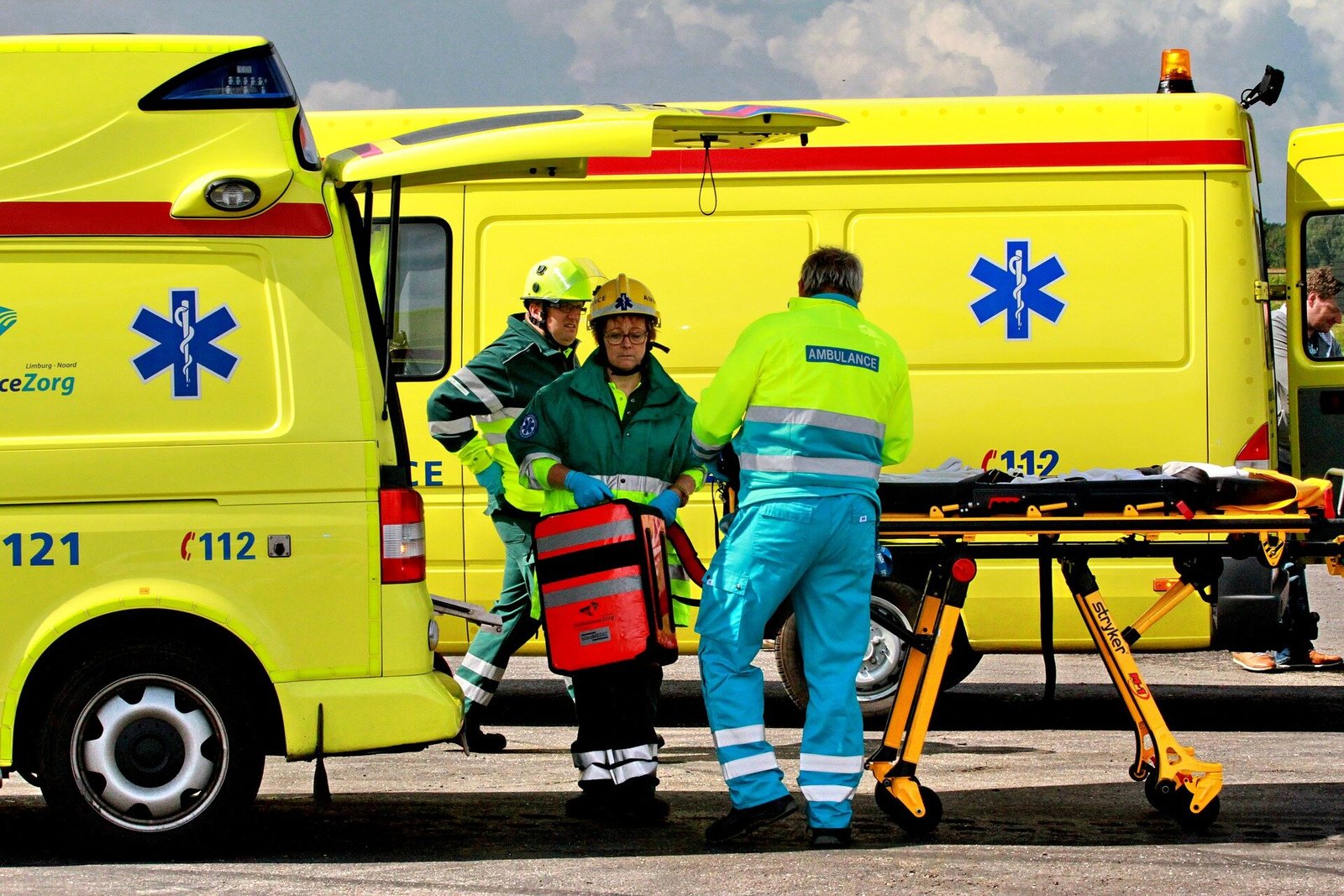 Research shows more lives can be saved if ambulance staff receive AI support