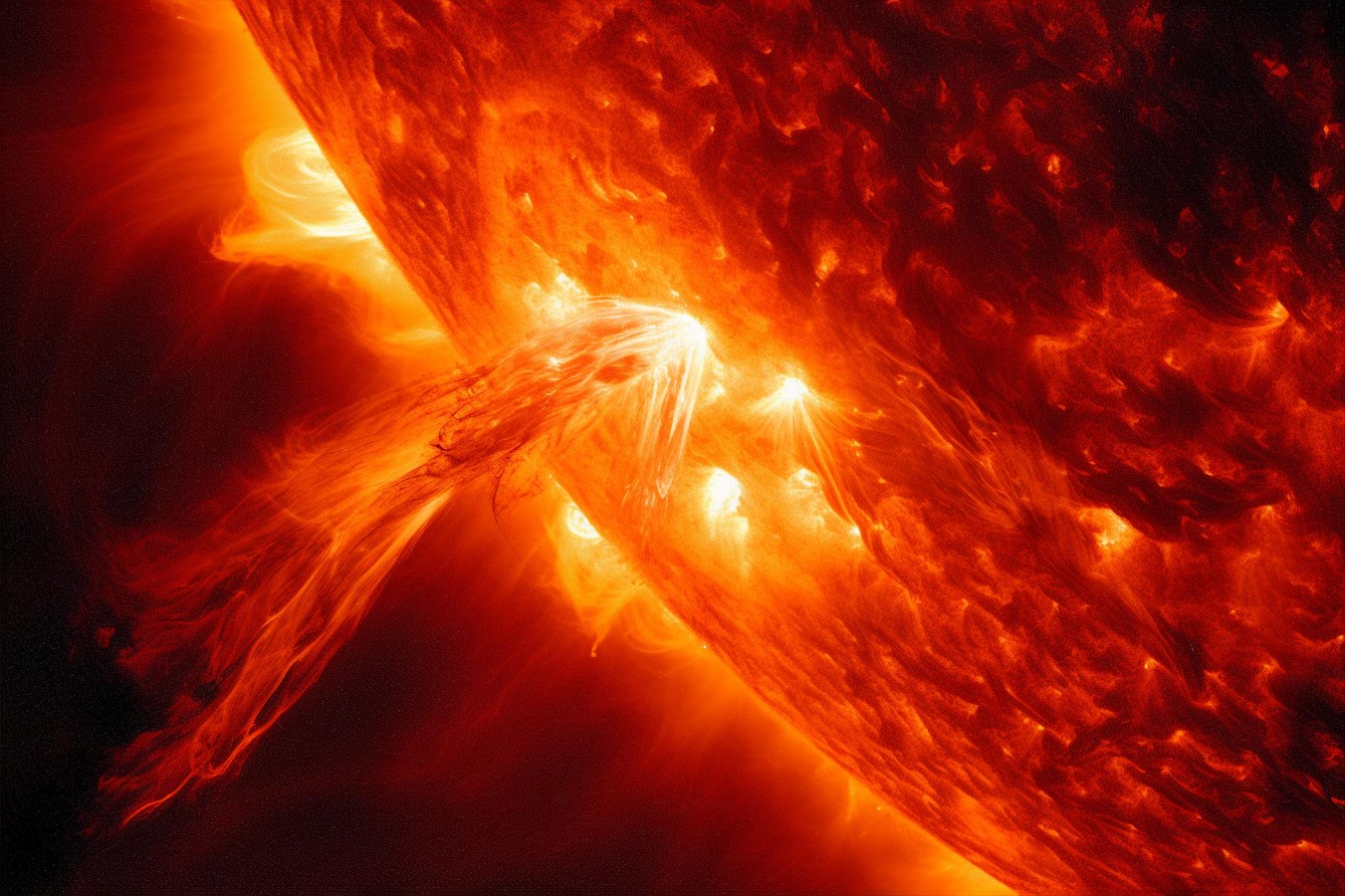 Scientists Unravel Physics Behind Unusual Behavior of Stars’ Super Flares