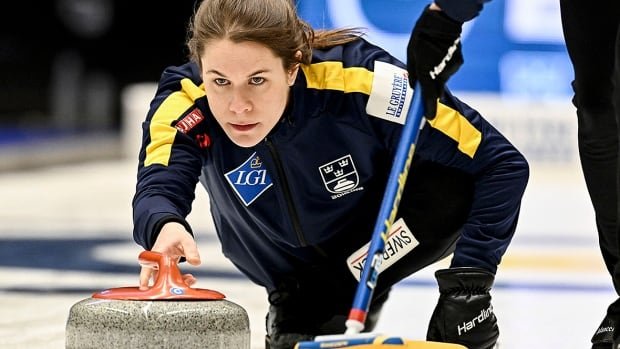 Sweden’s Hasselborg rides 8th-end gaffe by Canada’s Lawes to 4th straight win at Canadian Open