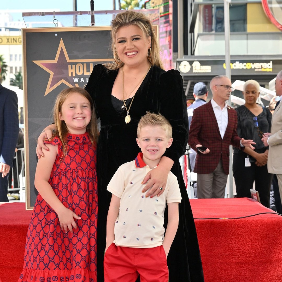 Why Kelly Clarkson Doesnt Allow Her Kids on Social Media
