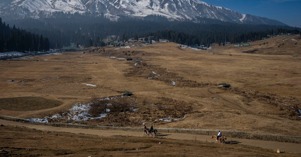 Winter Without Snow Is Devastating Indian Kashmirs Ski Tourism
