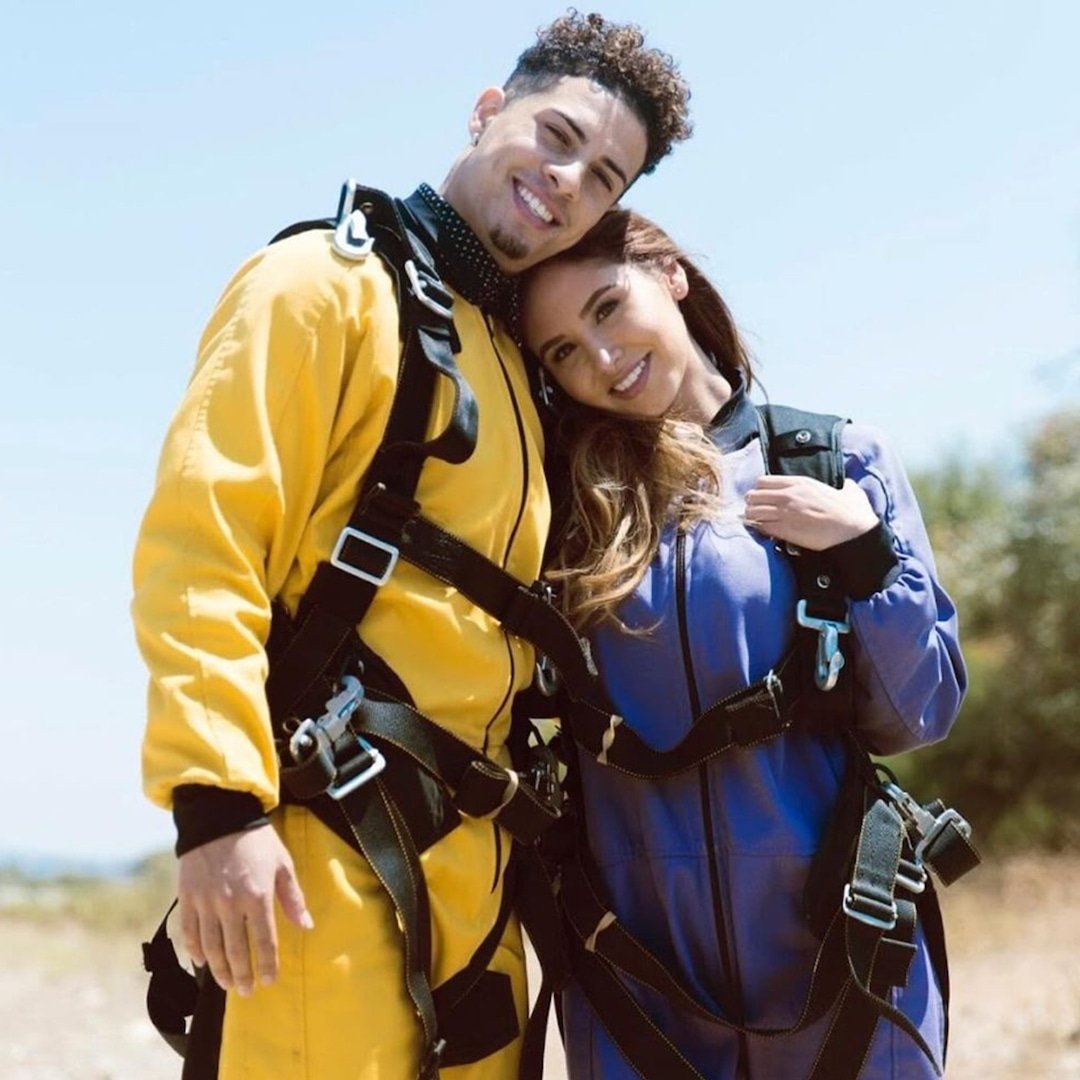 YouTubers Austin Catherine McBroom Break Up After 7 Years of Marriage