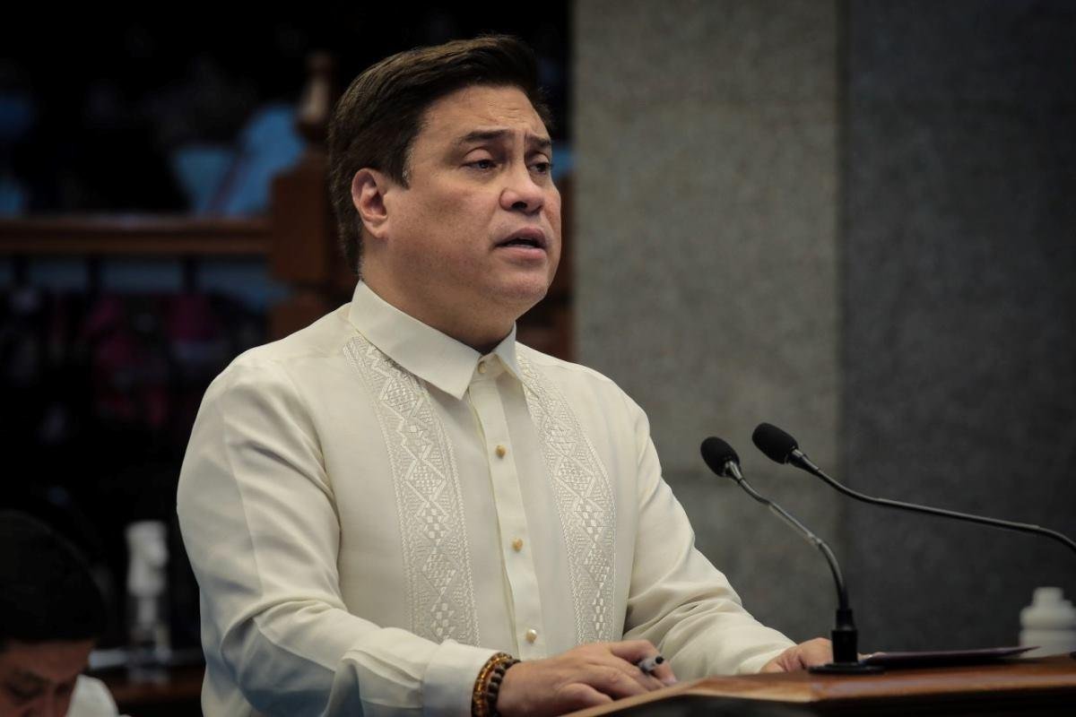 Zubiri: ‘Constitutional crisis’ slowly happening due to people’s initiative