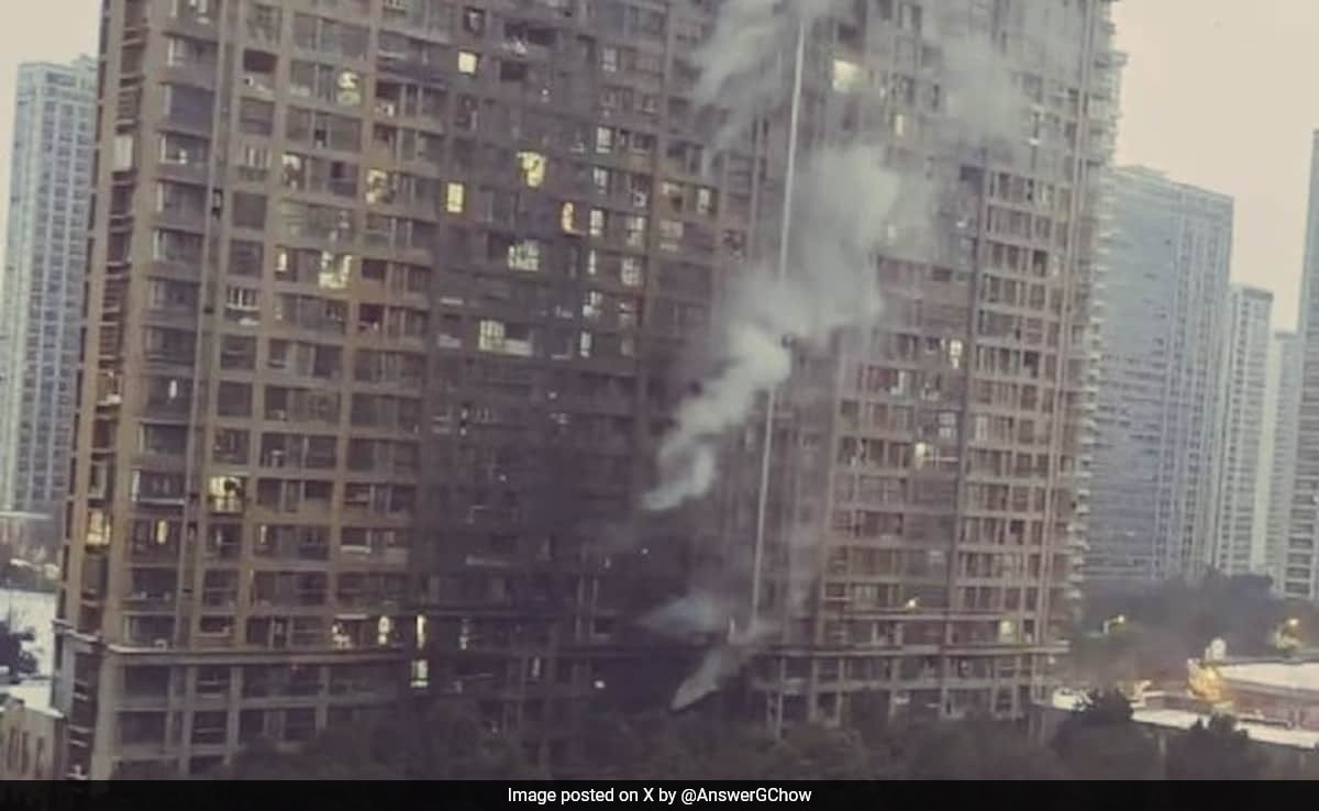 15 Killed After Massive Fire At China Skyscraper 44 Injured
