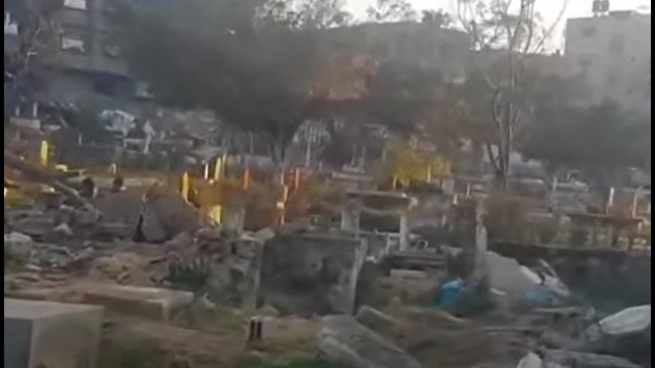 CNN Witnesses Israeli Forces Desecrating Graves In Gaza