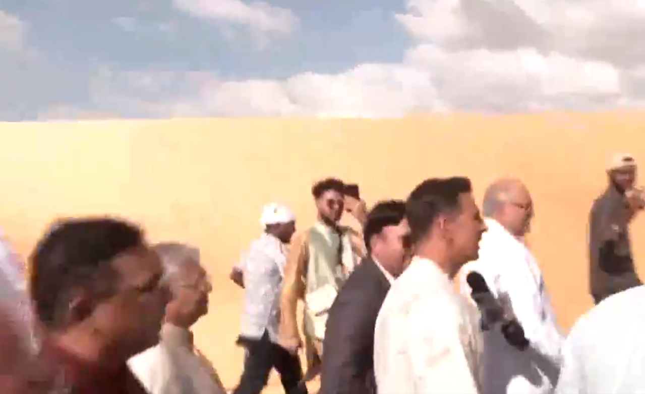 Akshay Kumar Arrives For inauguration Of First Hindu Temple In Abu Dhabi