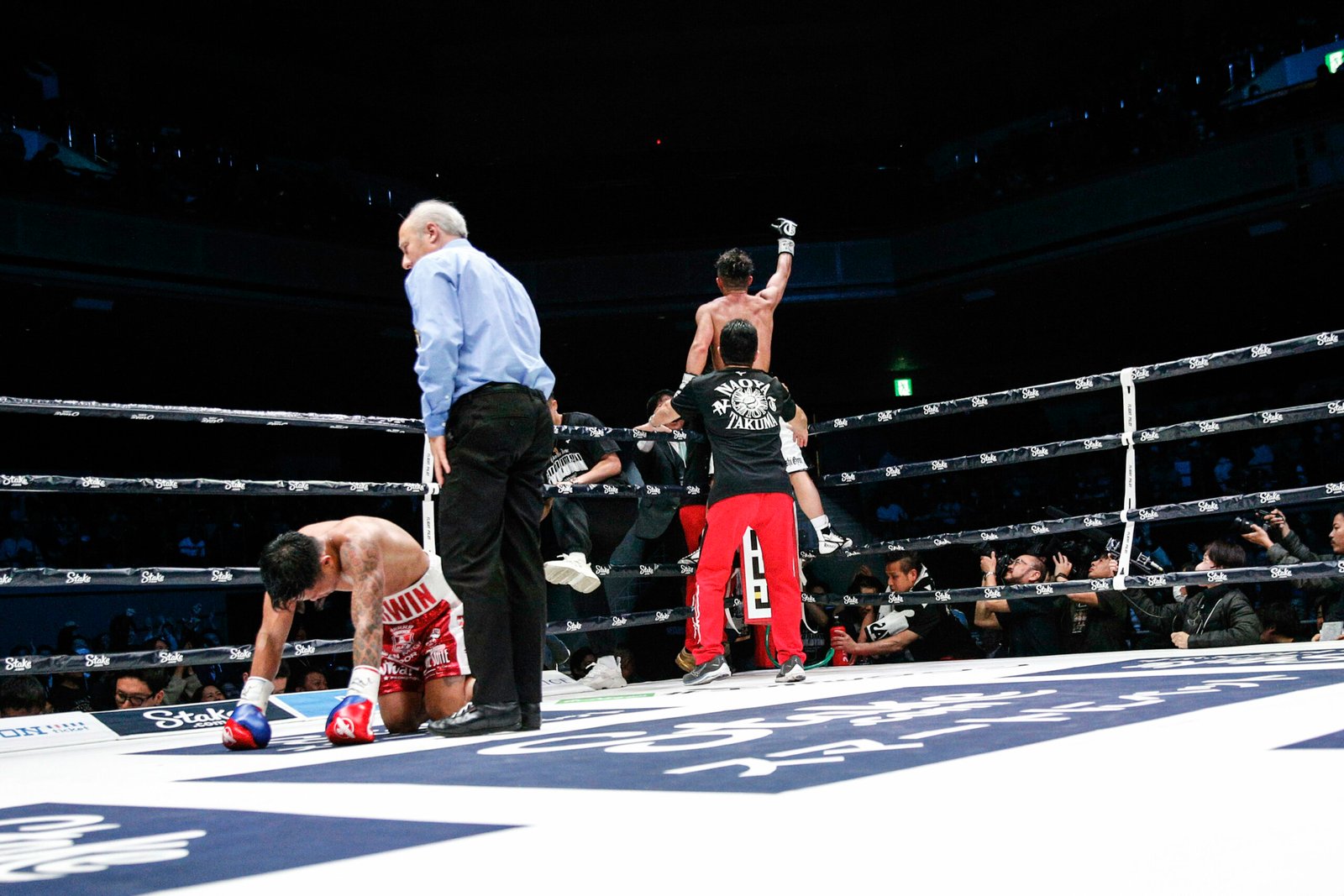 Ancajas falls to Inoue’s solid body shot in 9th round