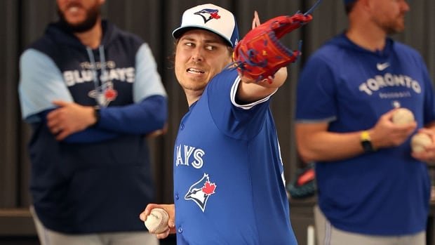 Blue Jays’ thoughts with Erik Swanson after reliever’s son hit by car, hospitalized