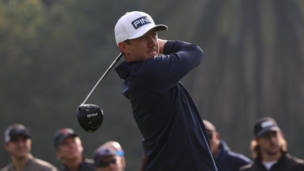 Canada’s Hughes, Conners in the hunt at Riviera; Woods withdraws with flu symptoms