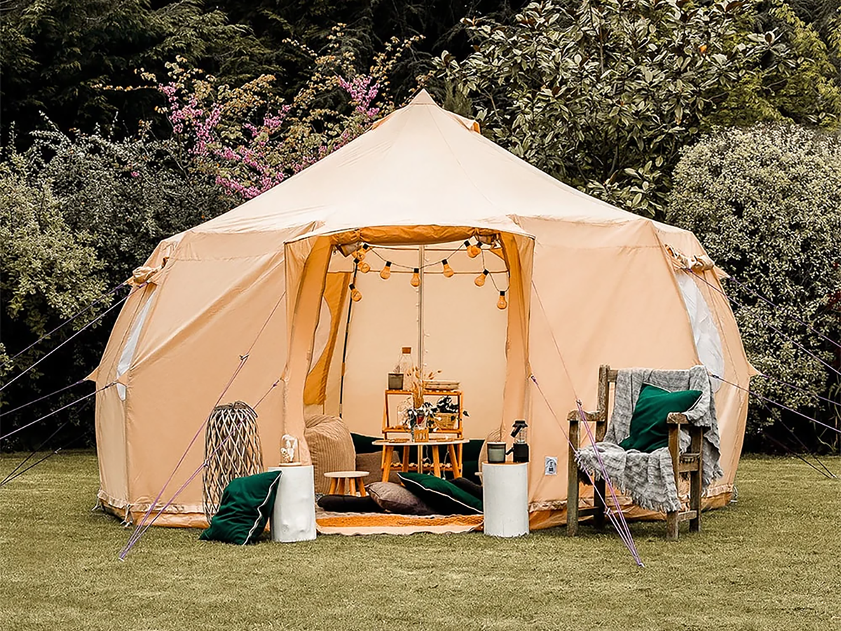 Furious neighbours try and shut down New Forest glamping site over campers having noisy sex