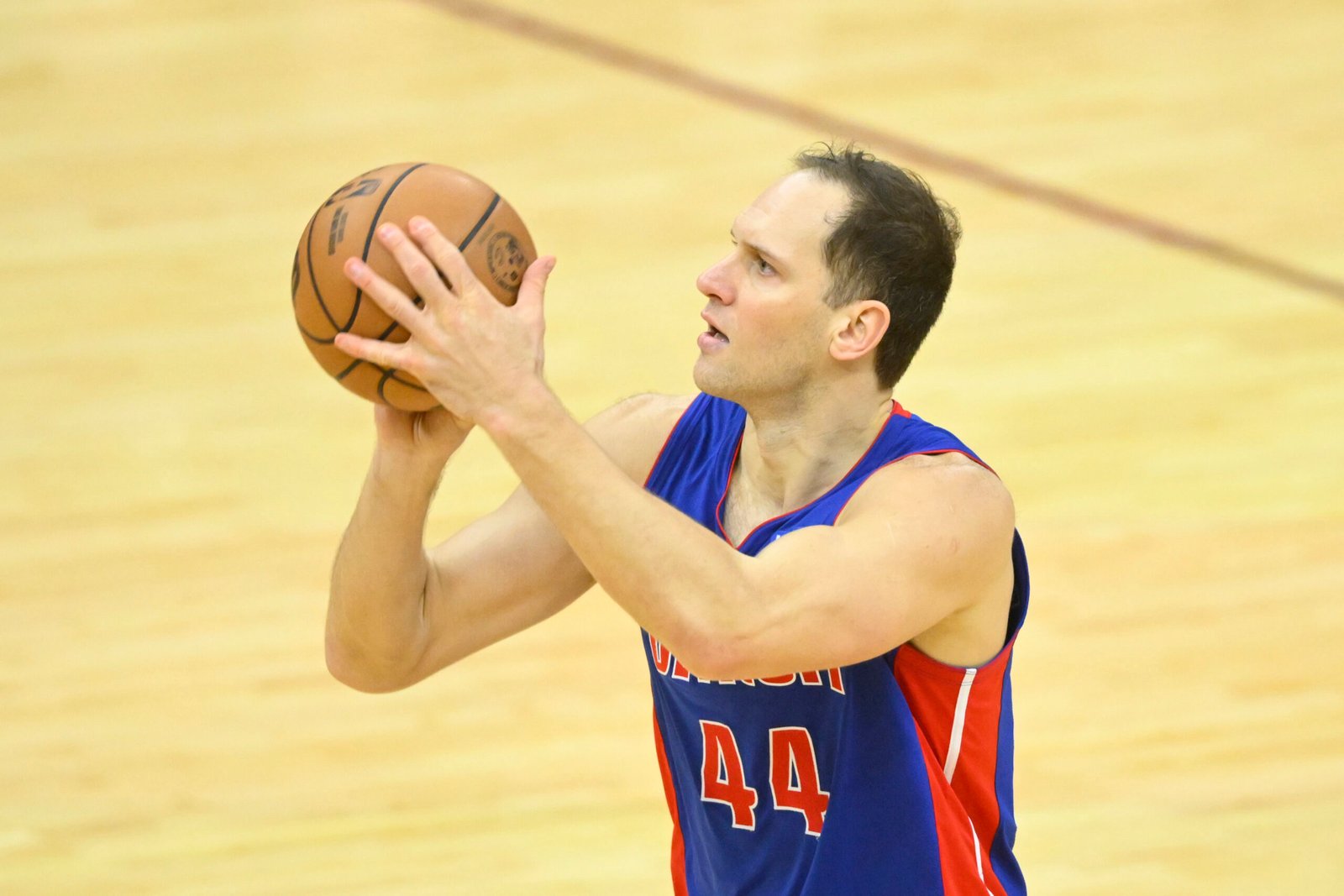 Knicks acquire Bojan Bogdanovic, Alec Burks from Pistons