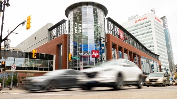 Low attendance at Winnipeg Jets games ‘not going to work over the long haul,’ chairman says