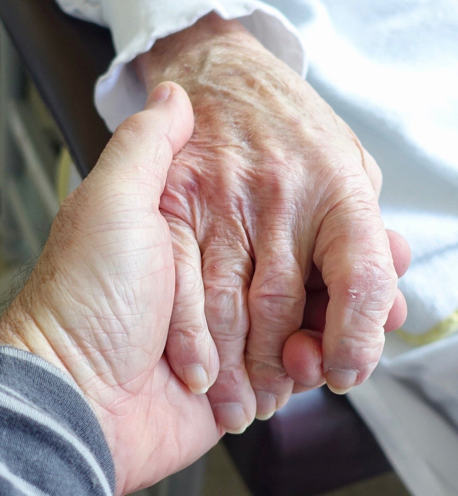 Many older adults receiving home care do not receive palliative care before death, finds study