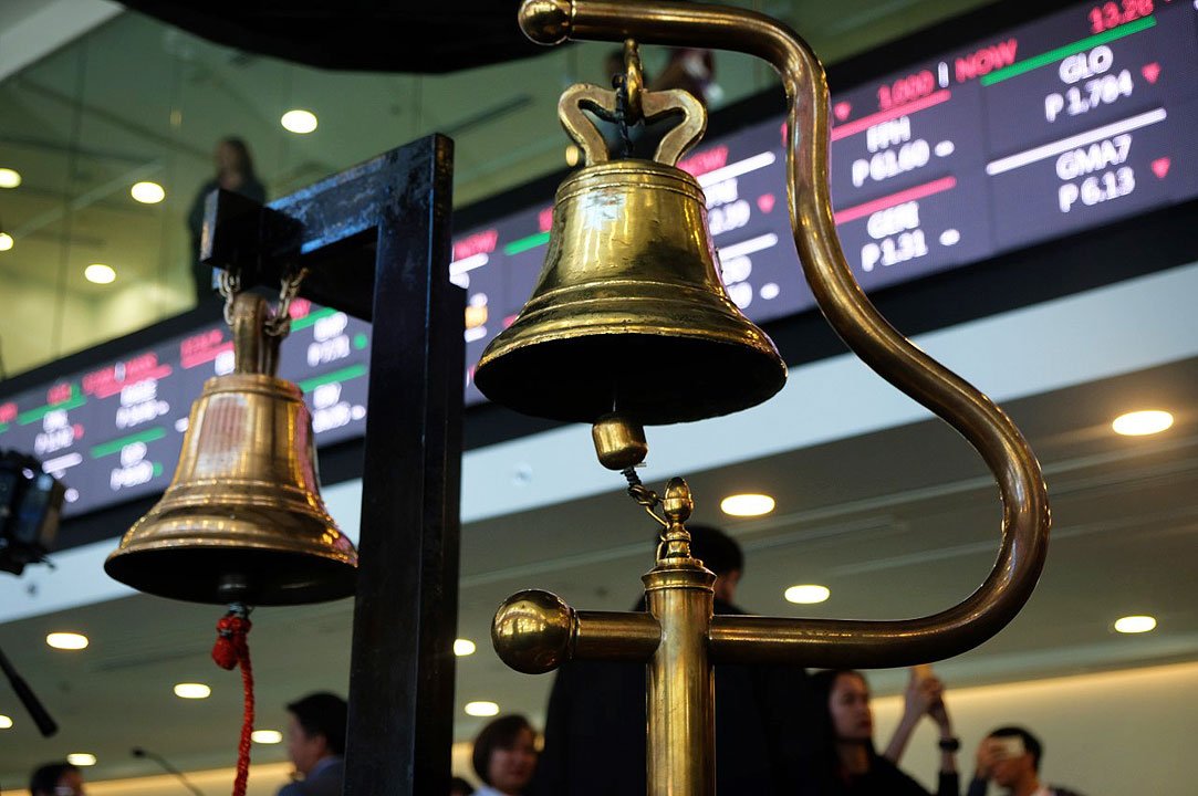 PSEi continues fall, tracks Wall Street decline