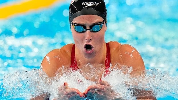 Pickrem captures world silver, lowers personal best in women’s 200m individual medley