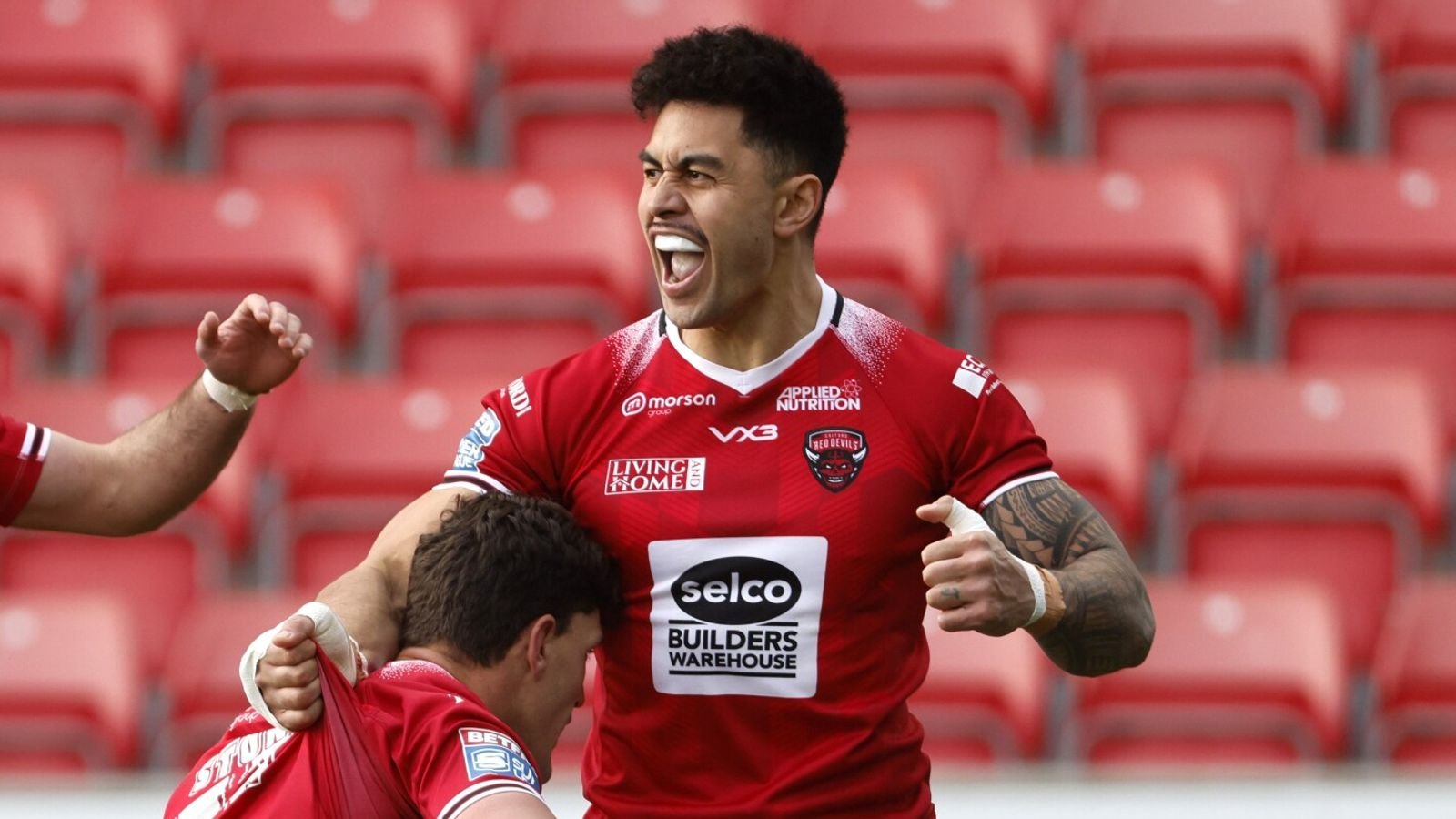 Salford Red Devils 26-22 Castleford Tigers: Sam Stone scores two tries as Red Devils beat Tigers | Rugby League News