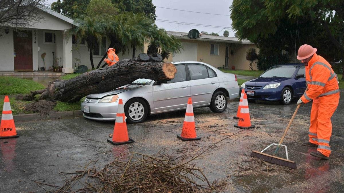 Severe Rains and Winds Lash California, Cause Flooding and Mudslides