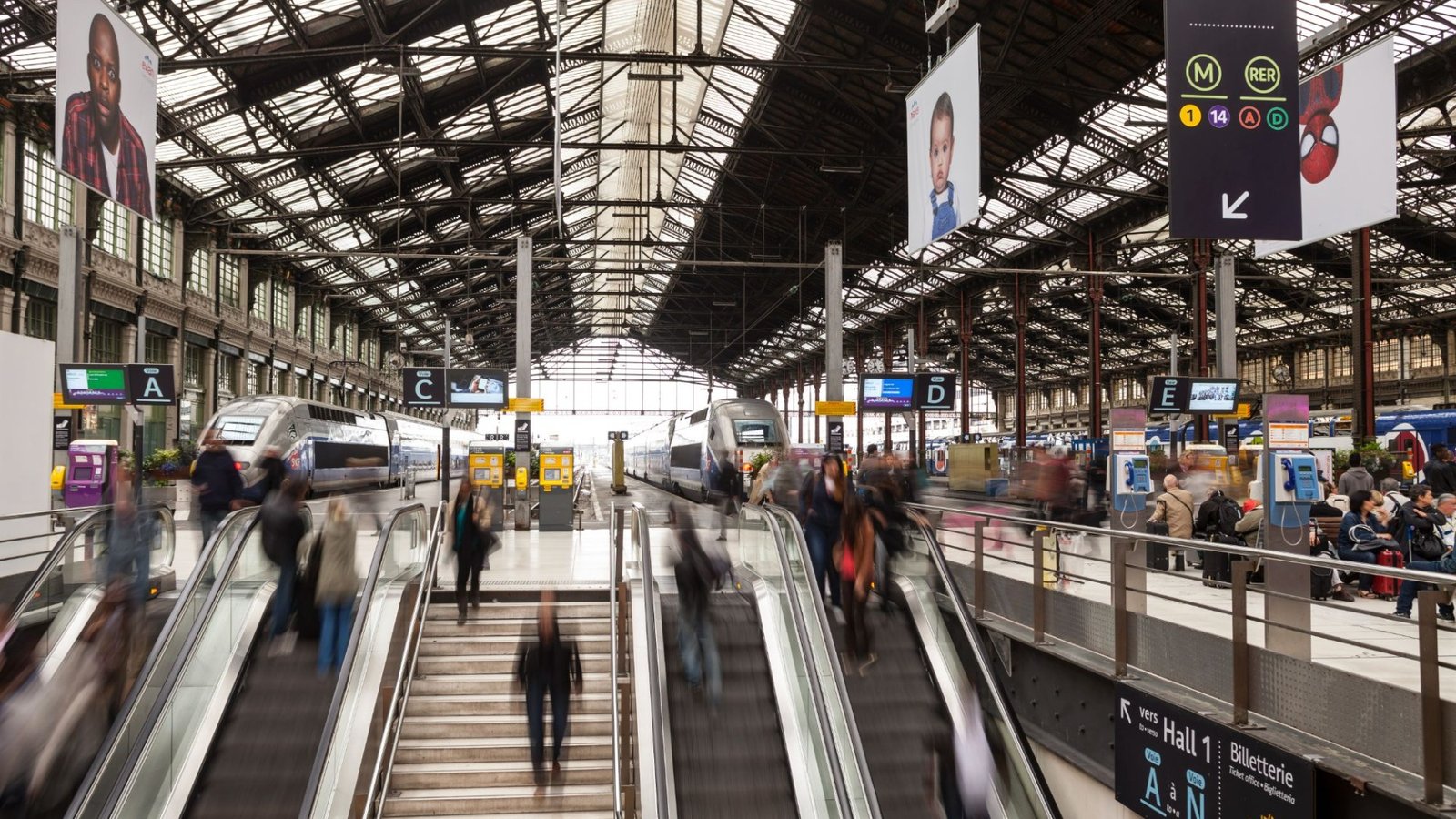 Three knifed in horror stabbing spree at Gare de Lyon station in Paris as cops arrest hammer-wielding suspect