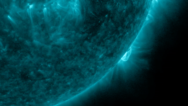 Watch 1st X class solar flare of 2024 erupt from the sun in explosive fashion video
