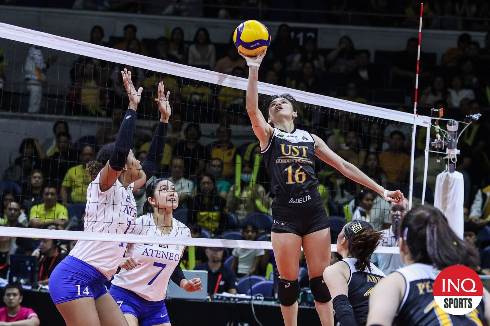 Cassie Carballo delivers when it matters most for UST
