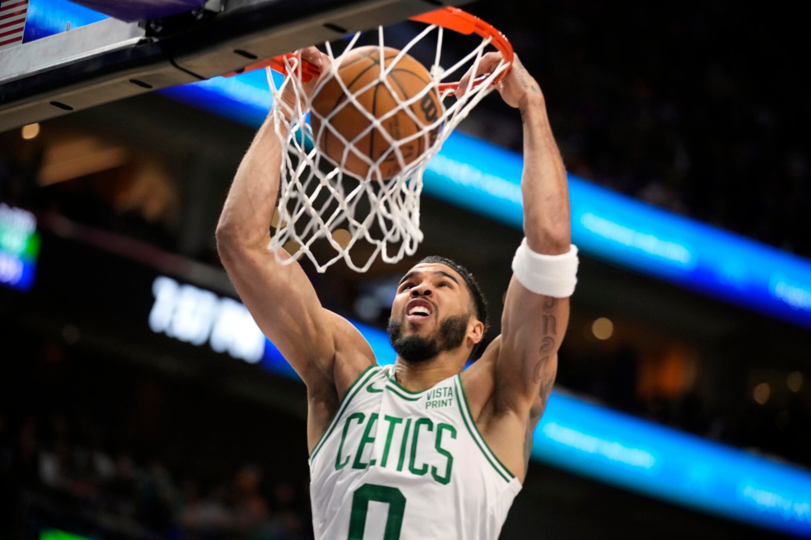 Celtics use 20-0 run to get past Jazz